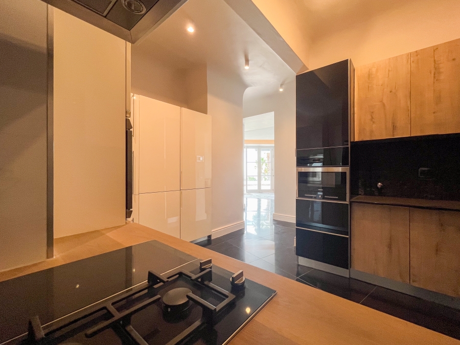 2 Bedroom Property for Sale in Fresnaye Western Cape